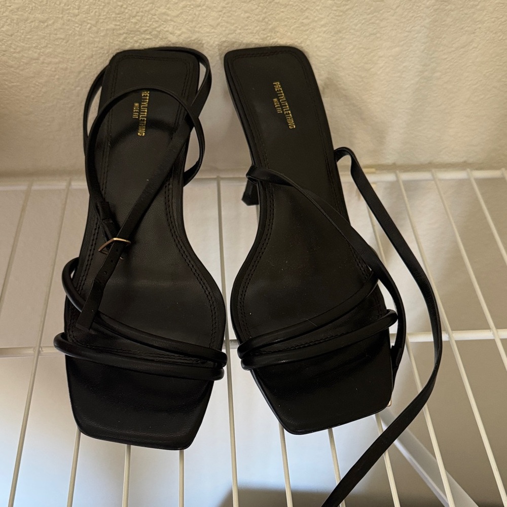 PrettyLittleThing Black Strappy Square-Toe Heeled Sandals